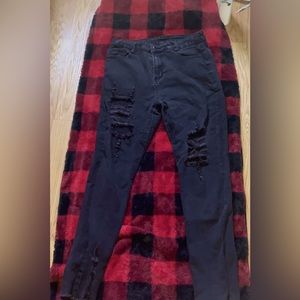 these are skinny ripped jeans